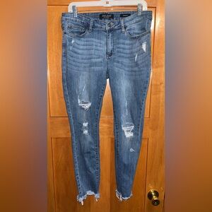 Judy Blue Distressed Frayed Hem Skinny Fit Jeans 31